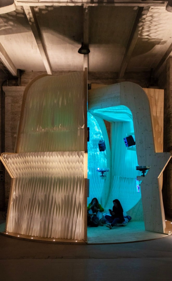 The Architecture of Virtual Water